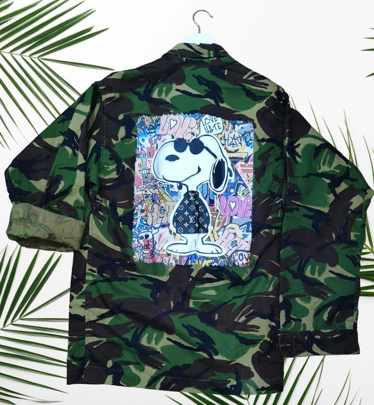Camicia Militare Camouflage con Stampa Pop Art Snoopy – Stile Streetwear Unisex Vintage