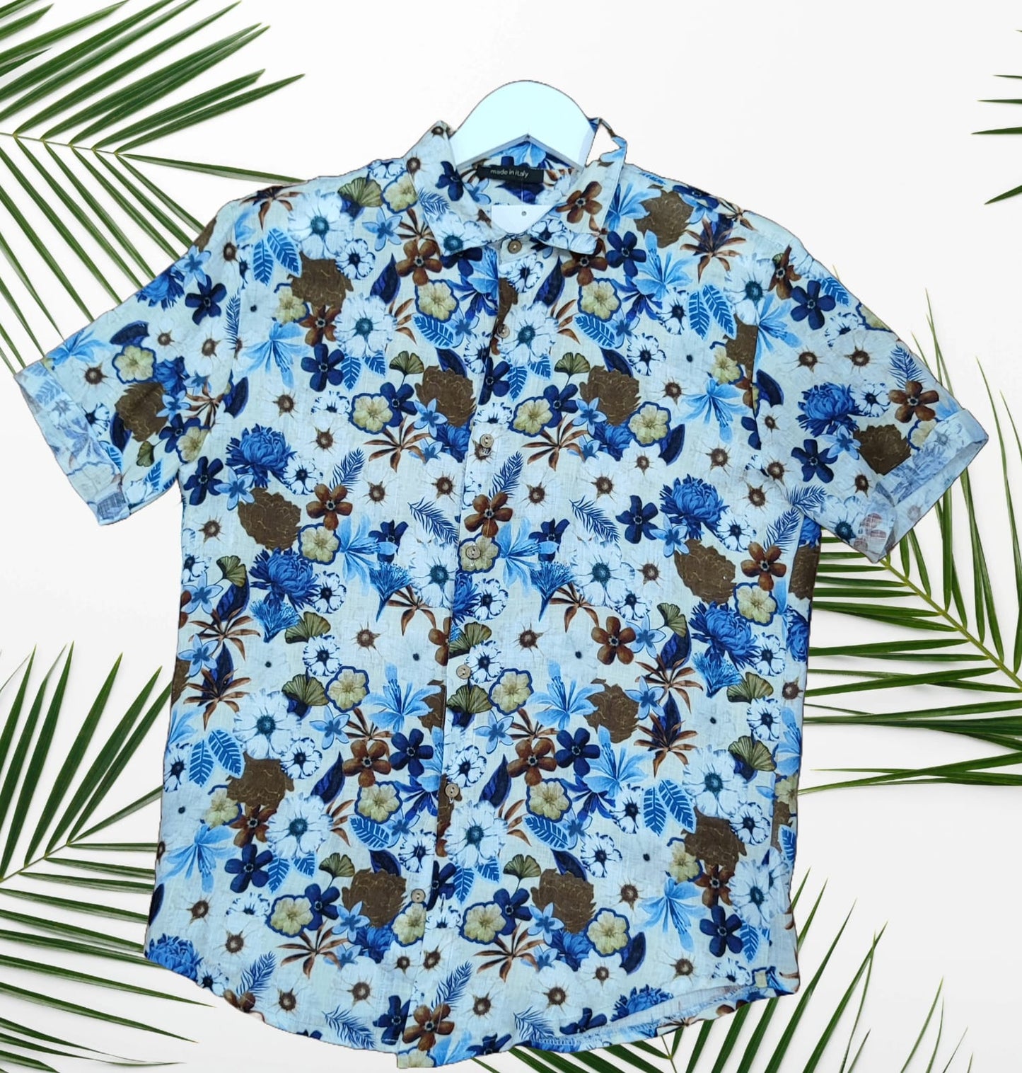 Camicia uomo in lino mezza manica base bianca con stampa floreale blu e marrone - Made in Italy, stile estivo elegante