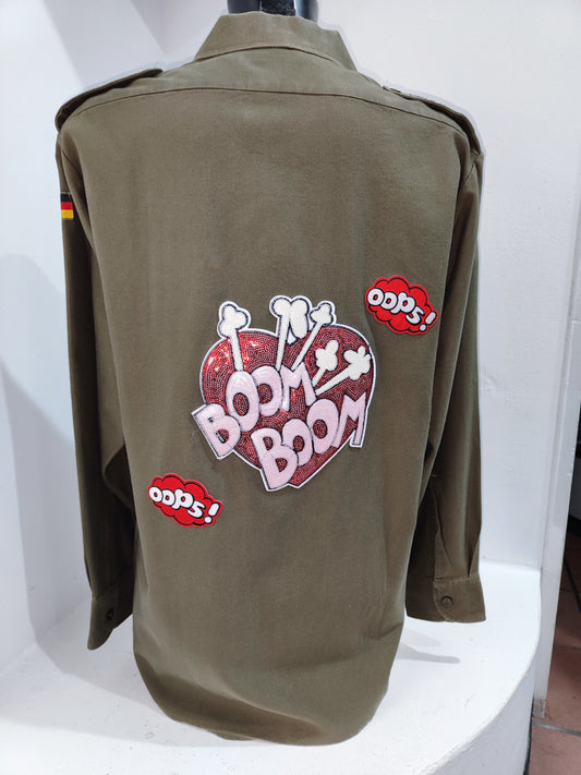 Camicia Militare Vintage con Patch BOOM BOOM