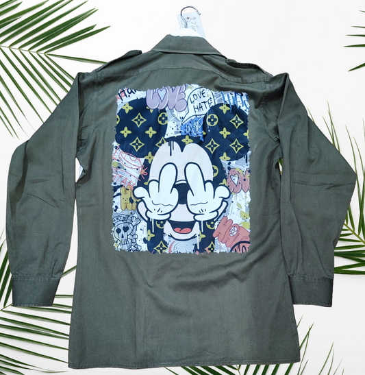 Camicia Militare Verde Unisex con Stampa Pop Art sul Retro – Stile Streetwear Originale