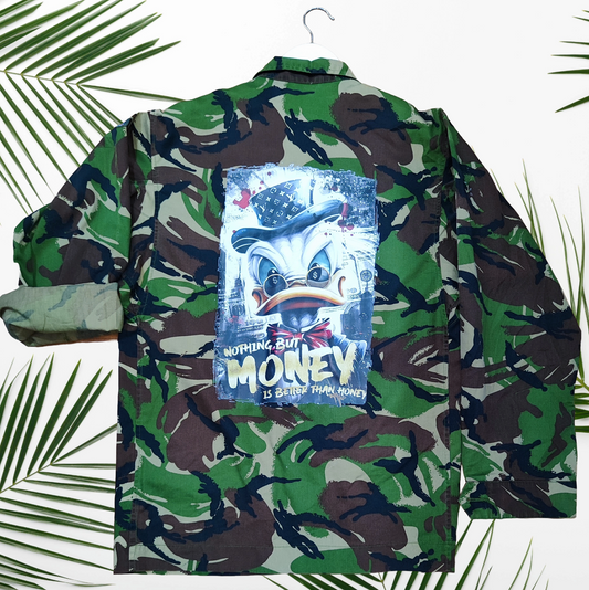 Giacca Militare Camouflage con Stampa Pop Art di Zio Paperone – Streetwear Unisex Urban Style