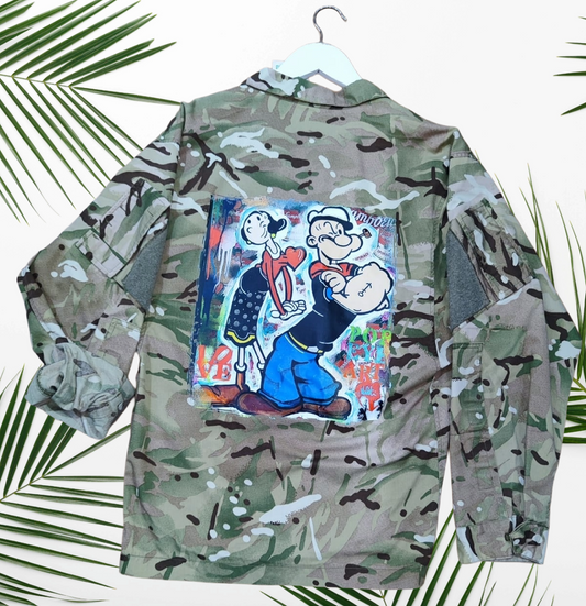 Giacca Militare Camouflage Unisex con Stampa Pop Art di Braccio di Ferro – Streetwear Artistico e Vintage