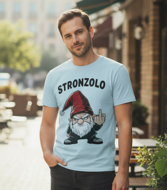 T-Shirt Cotone Made In Italy – Stampa Gnomo Ironico Stronzolo XS-XXXL Per chi ama vestire con ironia