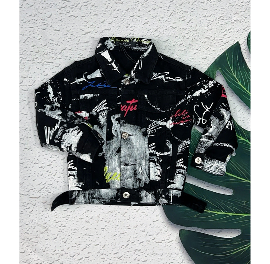 Giacca di Jeans nero disegnato da Bambino, Made in Italy, con disegni pop art, disponibile da 4 a 14 anni.